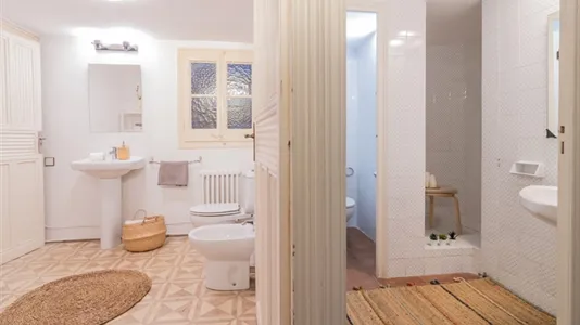 Rooms in Barcelona Eixample - photo 10