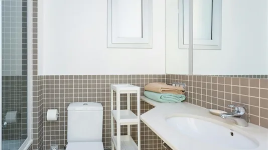 Rooms in Barcelona Eixample - photo 8