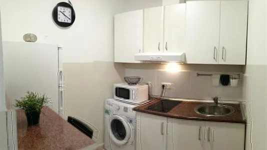 Rooms in Barcelona Ciutat Vella - photo 6