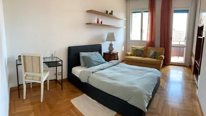 Room for rent in Milano Zona 1 - Centro storico, Milan