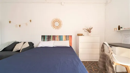 Rooms in Barcelona Ciutat Vella - photo 6