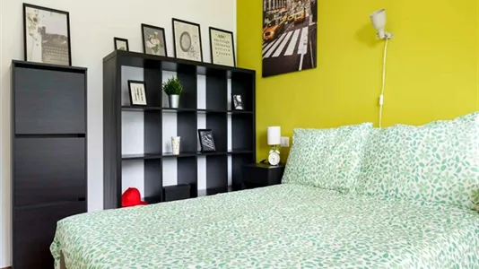 Rooms in Milano Zona 8 - Fiera, Gallaratese, Quarto Oggiaro - photo 2