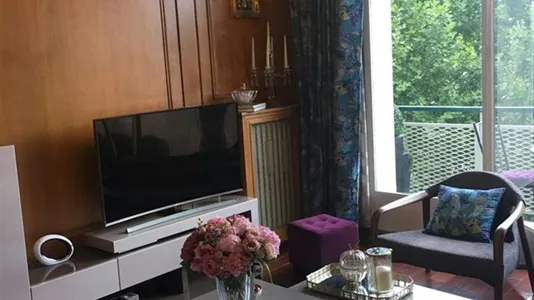 Apartments in Paris 16ème arrondissement (South) - photo 4