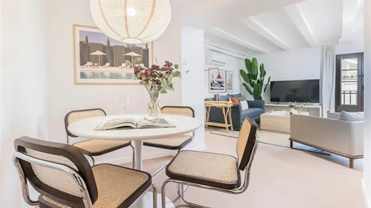 Apartments in Barcelona Ciutat Vella - photo 5