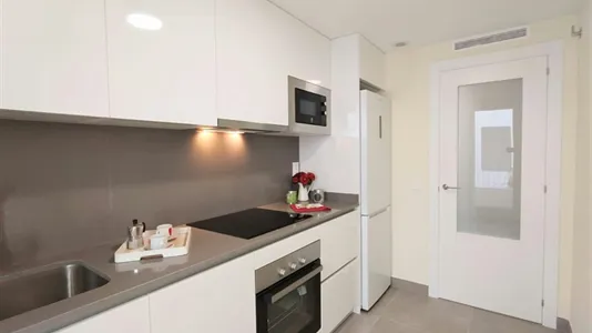 Rooms in Alfara del Patriarca - photo 10