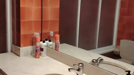 Rooms in Barcelona Eixample - photo 10