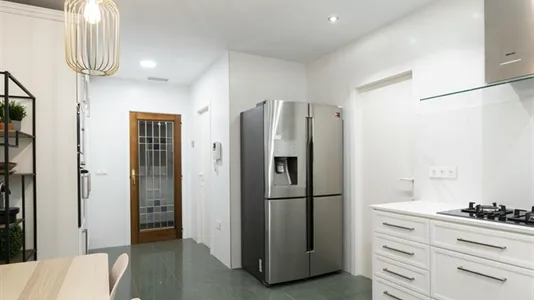 Rooms in Valencia Ciutat Vella - photo 9