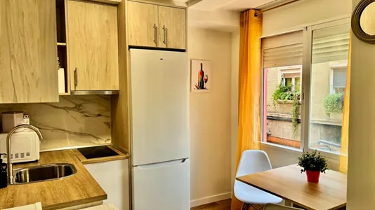 Rooms in Zaragoza - photo 9