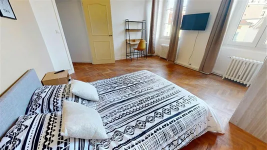 Rooms in Saint-Étienne - photo 2