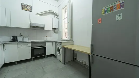 Rooms in Barcelona Eixample - photo 9