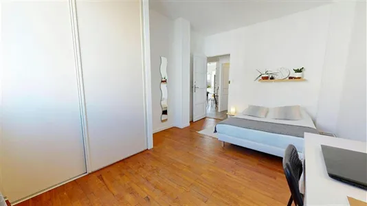 Rooms in Grenoble - photo 2