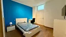 Room for rent, Turin, Piemonte, &lt;span class=&quot;blurred street&quot; onclick=&quot;ProcessAdRequest(13017248)&quot;&gt;&lt;span class=&quot;hint&quot;&gt;See streetname&lt;/span&gt;[xxxxxxxxxxxxx]&lt;/span&gt;