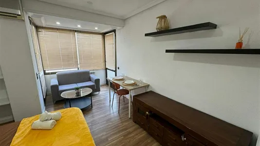 Rooms in Madrid Ciudad Lineal - photo 5