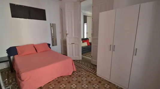 Rooms in Madrid Centro - photo 8