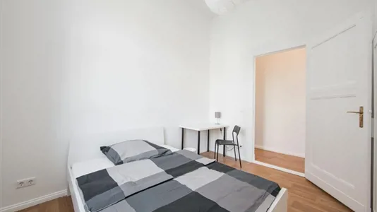 Rooms in Berlin Charlottenburg-Wilmersdorf - photo 2