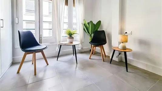 Rooms in Valencia Ciutat Vella - photo 1