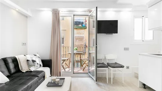 Apartments in Barcelona Ciutat Vella - photo 4
