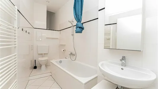 Rooms in Berlin Friedrichshain-Kreuzberg - photo 10
