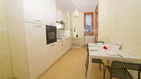 Rooms in Lecco - photo 8