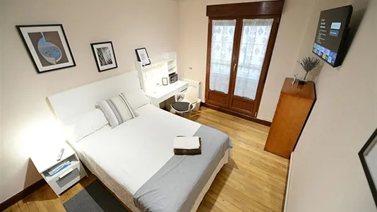 Rooms in Bilbao - photo 3