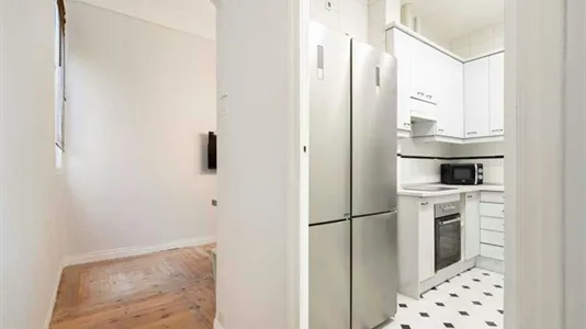 Rooms in Madrid Centro - photo 7