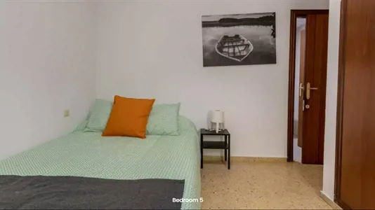 Rooms in Valencia Ciutat Vella - photo 2