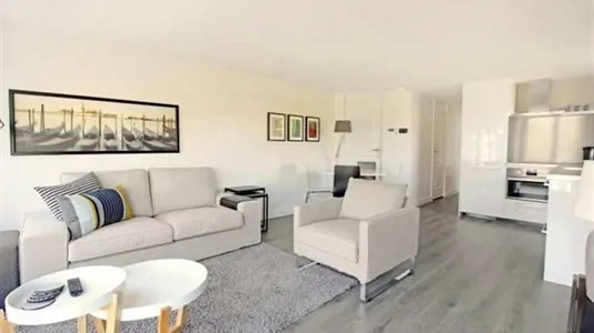 Apartments in Amsterdam Centrum - photo 1