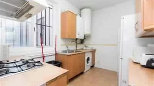 Rooms in Madrid Centro - photo 10