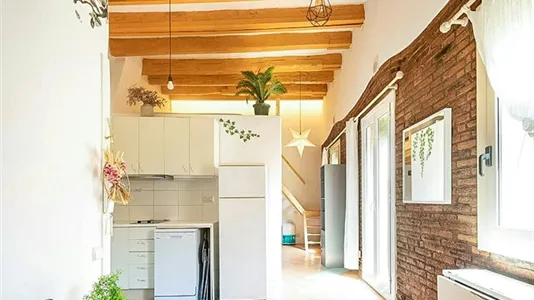 Apartments in Barcelona Ciutat Vella - photo 2