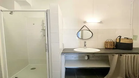 Rooms in Lyon - photo 5