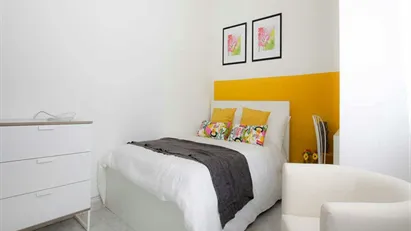 Room for rent in Milano Zona 5 - Vigentino, Chiaravalle, Gratosoglio, Milan