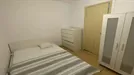 Room for rent, Porto (Distrito), &lt;span class=&quot;blurred street&quot; onclick=&quot;ProcessAdRequest(13274589)&quot;&gt;&lt;span class=&quot;hint&quot;&gt;See streetname&lt;/span&gt;[xxxxxxxxxxxxx]&lt;/span&gt;