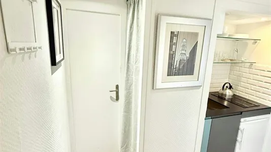 Apartments in Paris 16éme arrondissement (North) - photo 4