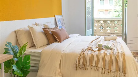 Rooms in Barcelona Eixample - photo 2