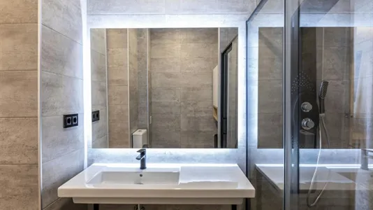 Rooms in Madrid Centro - photo 5