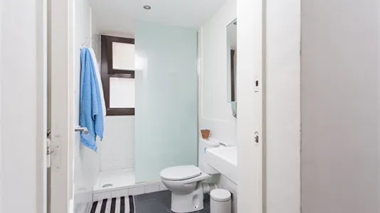 Rooms in Barcelona Ciutat Vella - photo 7