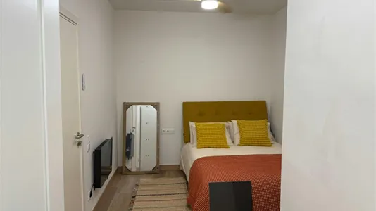 Rooms in Cornellà de Llobregat - photo 3