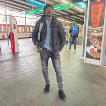 William is looking for apartment or house for rent in Hamburg, Germany 